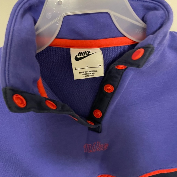 Nike Girl’s Cropped Sweatshirt - Picture 3 of 3